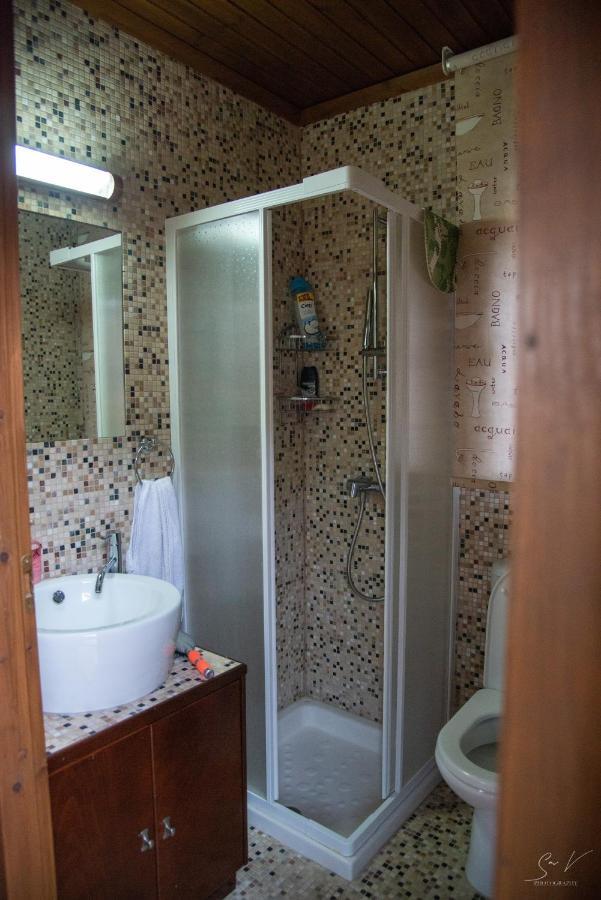 *2 Bdr Log House /Mountains/Queen Bed/Fireplace Gourri Bagian luar foto